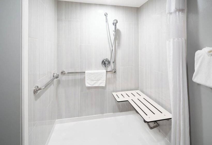 障害者適応デラックスルーム, Ramada By Wyndham Burbank Airport