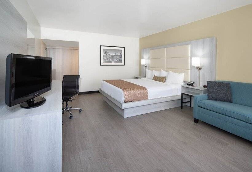 适用于残疾人士的豪华房间, Ramada By Wyndham Burbank Airport