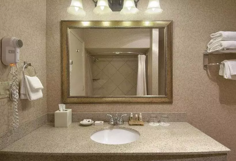 اتاق پرمیوم, Red Lion Hotel Coos Bay