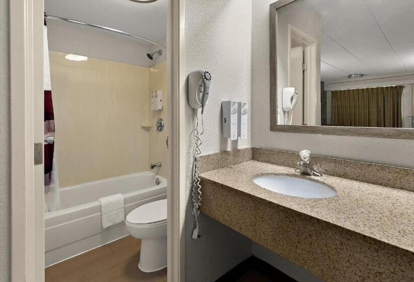 Номер Superior Кровать Кинг, Red Roof Inn Cleveland  Westlake