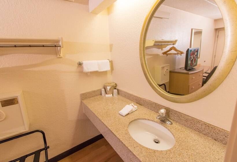 ２ダブルベッドのスタンダードルーム, Red Roof Inn Hilton Head Island