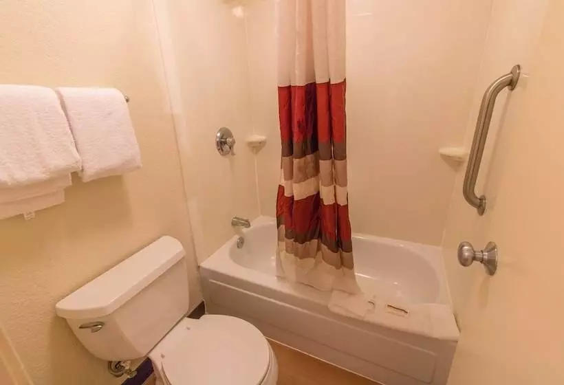 ２ダブルベッドのスタンダードルーム, Red Roof Inn Hilton Head Island