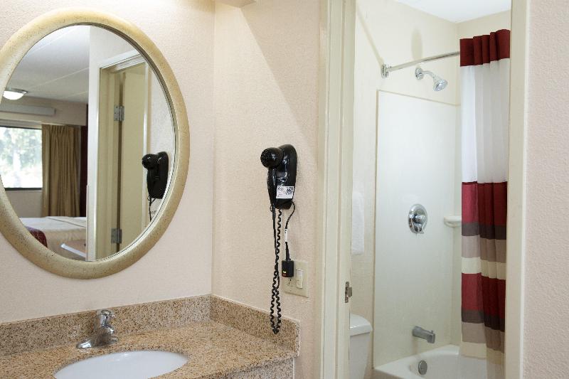 غرفة سوبيريور سرير كينج, Red Roof Inn Hilton Head Island