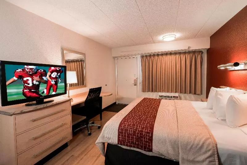 キングサイズベッドのスタンダードルーム, Red Roof Inn Hilton Head Island
