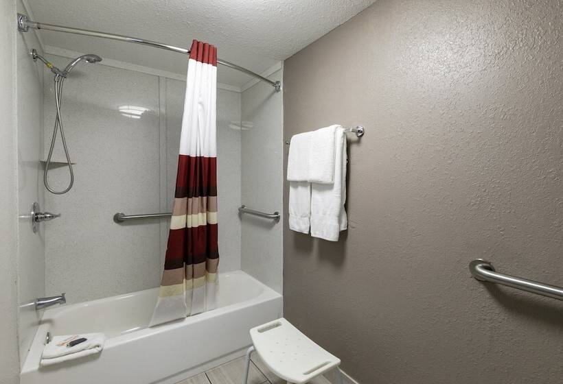 장애인용 디럭스룸, Red Roof Inn Plus+ & Suites Knoxville West Cedar Bluff