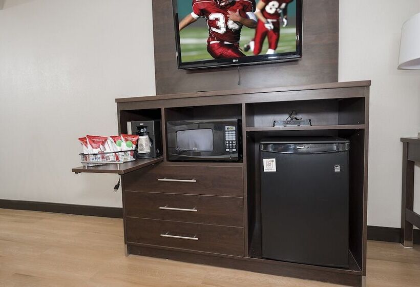 장애인용 디럭스룸, Red Roof Inn Plus+ & Suites Knoxville West Cedar Bluff