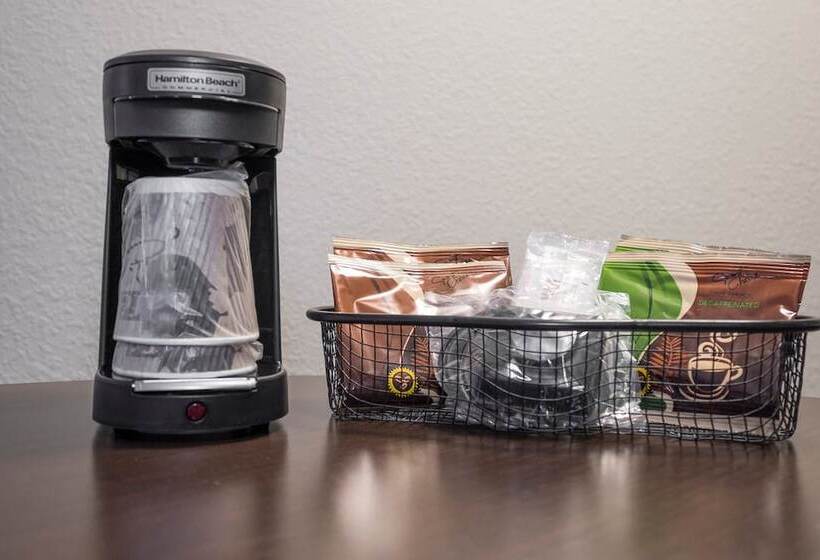 프리미엄 룸, Red Roof Inn Plus+ & Suites Knoxville West Cedar Bluff