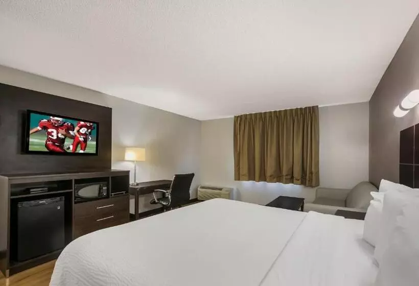 キングサイズベッドのデラックスルーム, Red Roof Inn Plus+ & Suites Knoxville West Cedar Bluff
