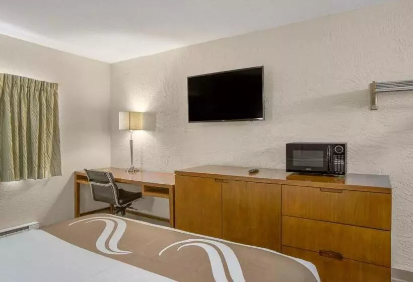 اتاق استاندارد, Rodeway Inn