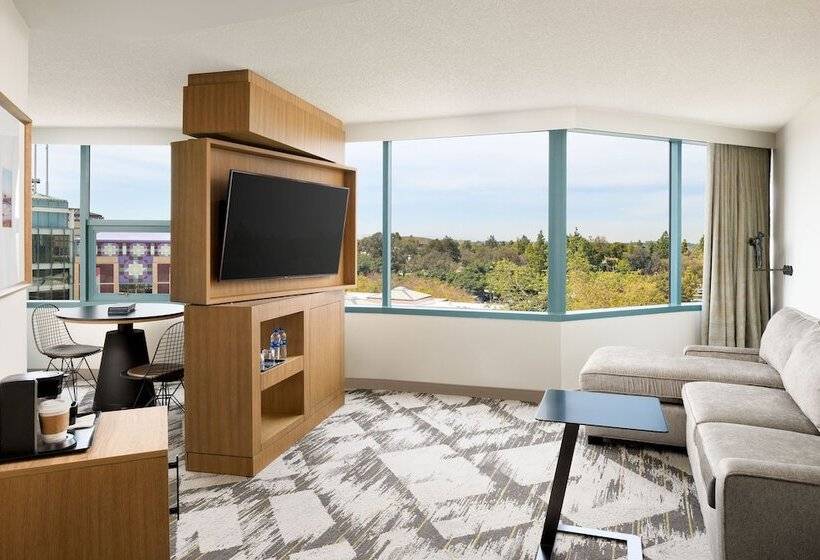 주니어 스위트, Sheraton Cerritos