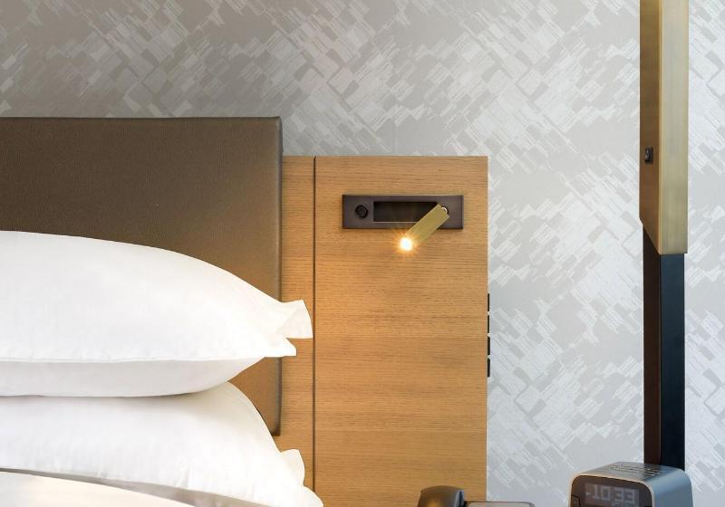 스탠다드 룸 킹사이즈 침대, Sheraton Cerritos