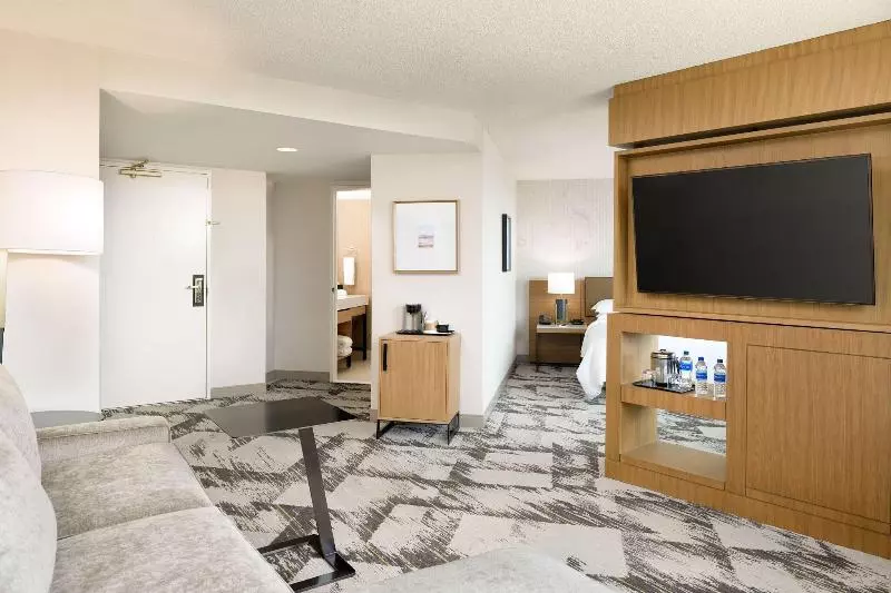 سوئیت جونیور با تخت بزرگ, Sheraton Cerritos