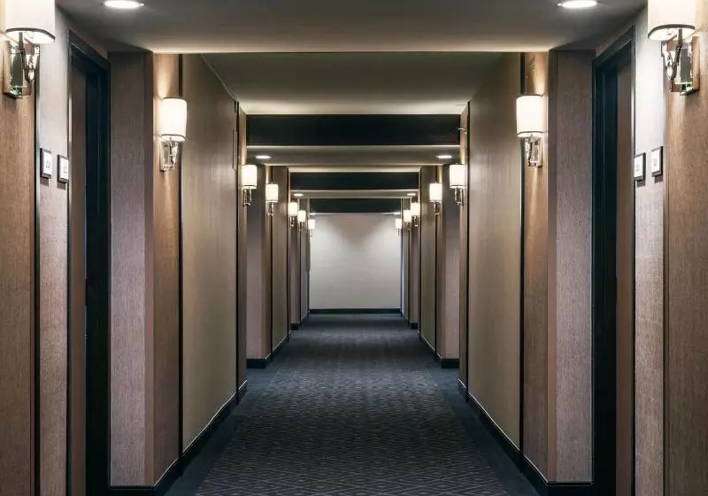 キングサイズベッドのデラックスルーム, Sheraton Charlotte Airport