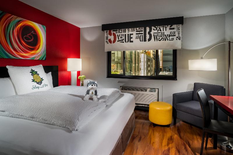 带大床的标准间, Staypineapple, Hotel Five, Downtown Seattle