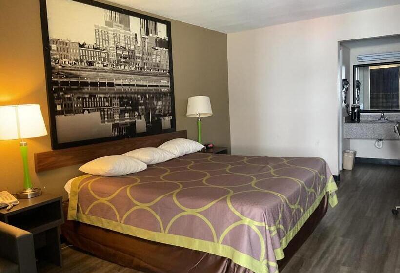 身障者適用キングサイズベッドルーム, Super 8 By Wyndham Chattanooga/east Ridge