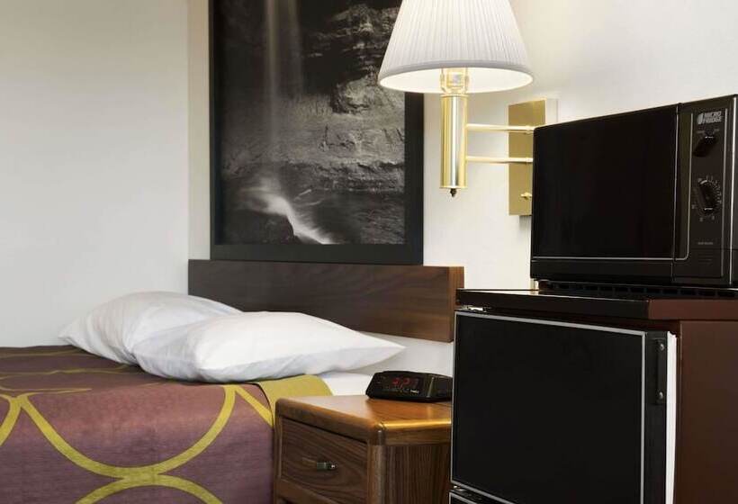 디럭스 스위트, Super 8 By Wyndham Danville