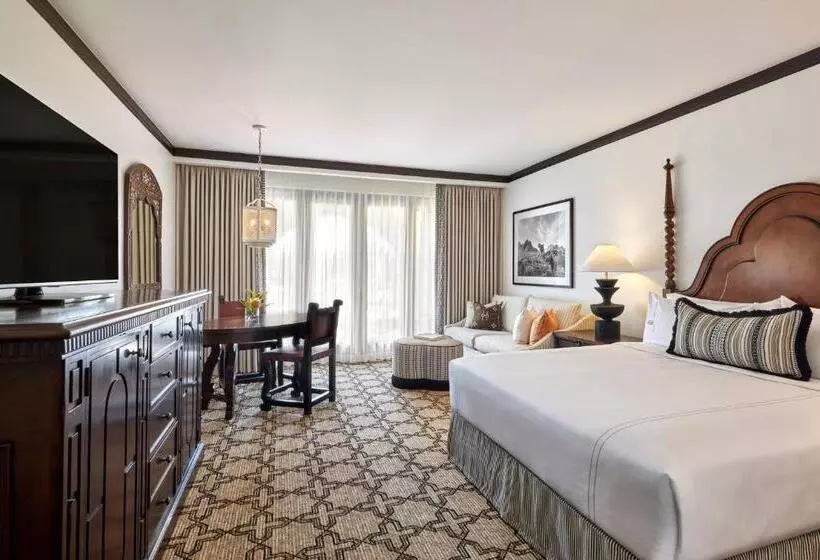 اتاق استاندارد با تخت بزرگ برای معلولان, Omni Scottsdale Resort & Spa At Montelucia