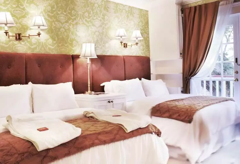 デラックスルーム, The Riverview Hotel   New Smyrna Beach