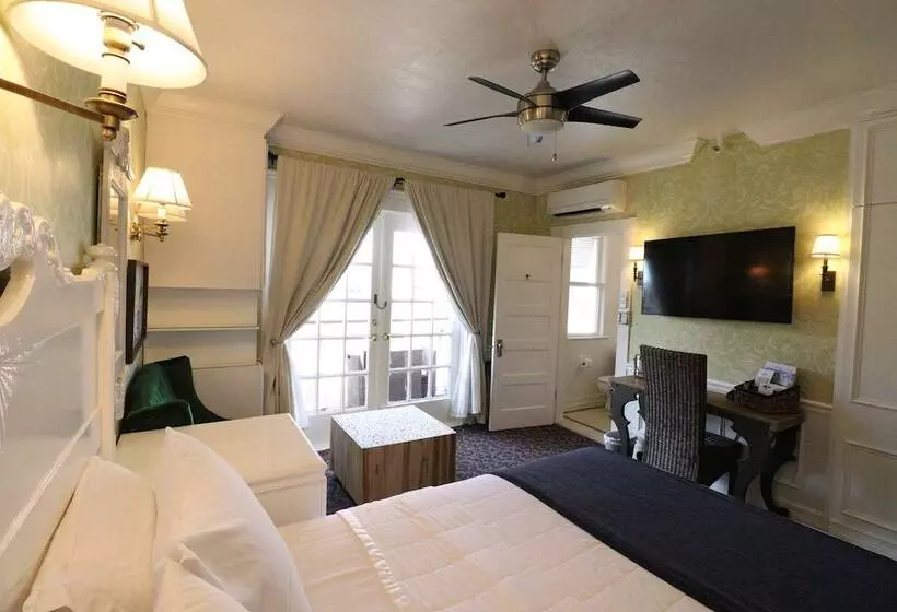 スーペリアールーム, The Riverview Hotel   New Smyrna Beach