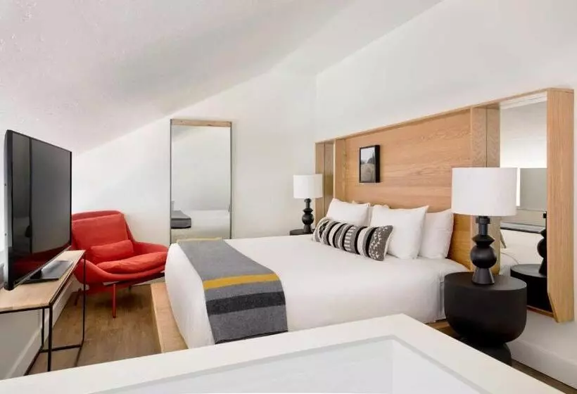 سوییت جونیور لوکس, Gravity Haus Jackson Hole