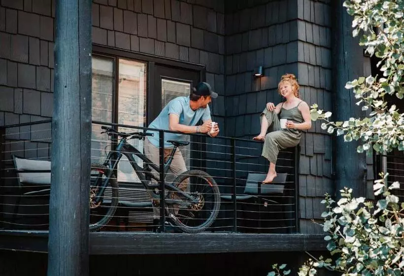 سوییت جونیور لوکس, Gravity Haus Jackson Hole