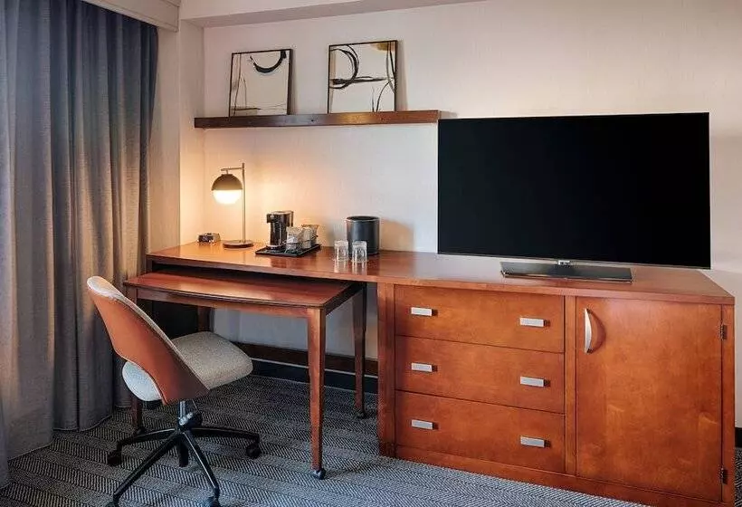 ２ダブルベッドのスタンダードルーム, Courtyard By Marriott Springfield Downtown