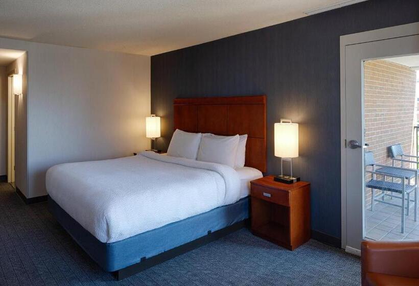 Standard Szoba King Size Bed, Courtyard By Marriott Springfield Downtown