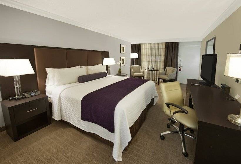 프리미엄 룸, Crowne Plaza Suffern Mahwah, An Ihg