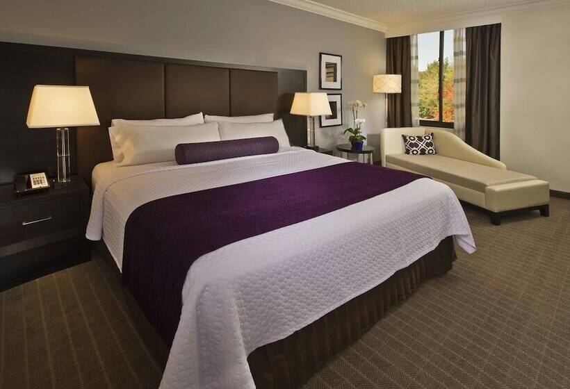 프리미엄 룸, Crowne Plaza Suffern Mahwah, An Ihg