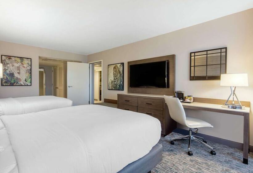 带2个双人床的标准工作室, Doubletree By Hilton Birmingham Perimeter Park