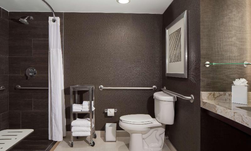 חדר סטנדרט עם מיטת קינג, Hilton Tampa Airport Westshore