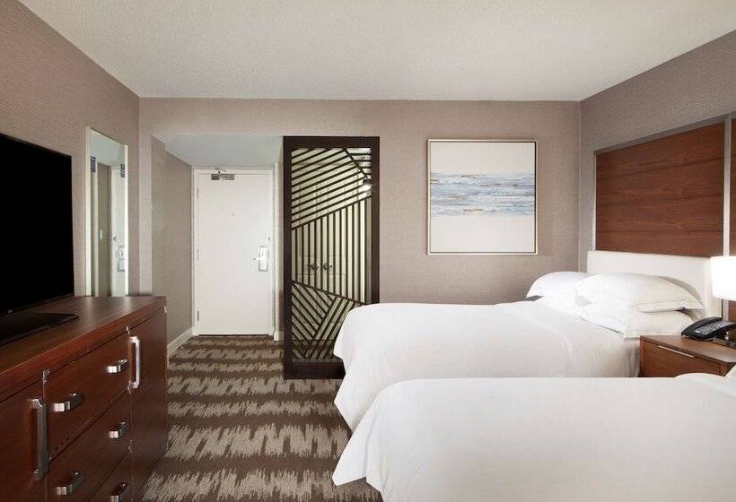 غرفه قياسيه سريرين مزدوجين, Hilton Tampa Airport Westshore