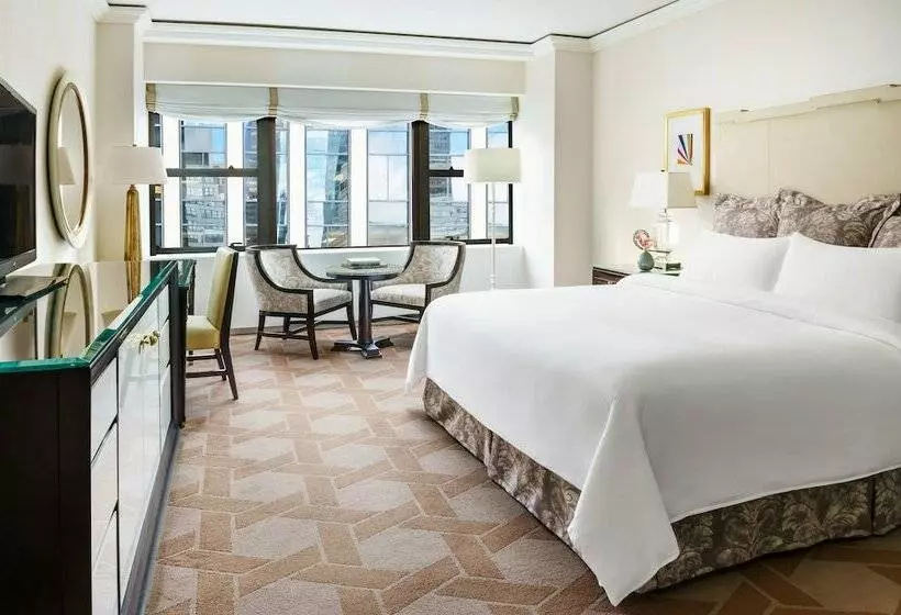 Standard-invahuone, Lotte New York Palace