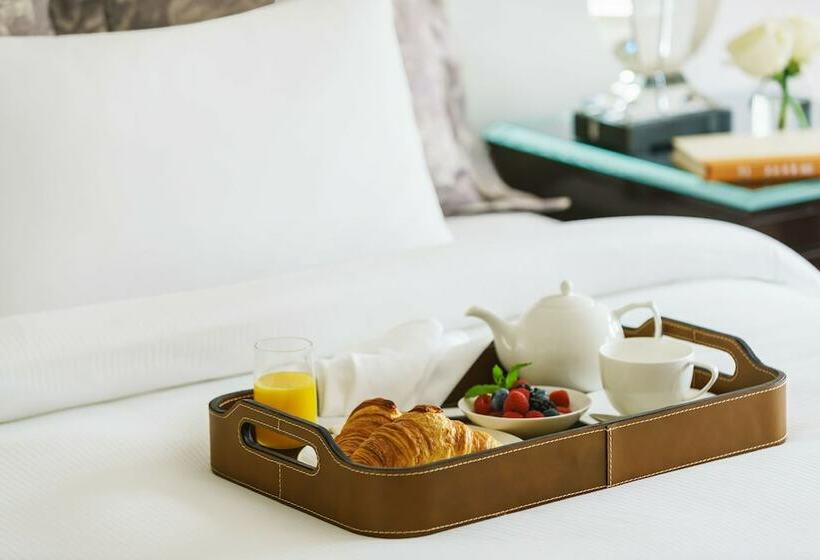 غرفة قياسية لذوى الاحتياجات الخاصة, Lotte New York Palace