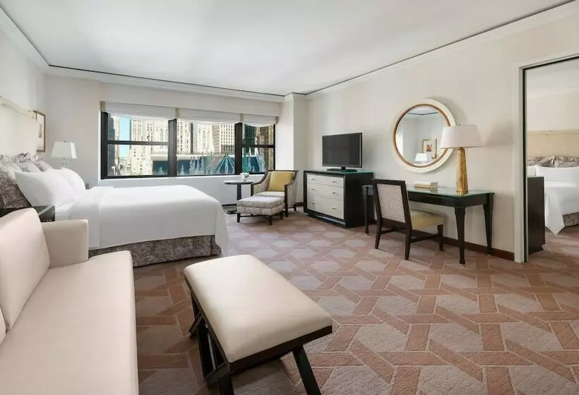 Standard-invahuone, Lotte New York Palace
