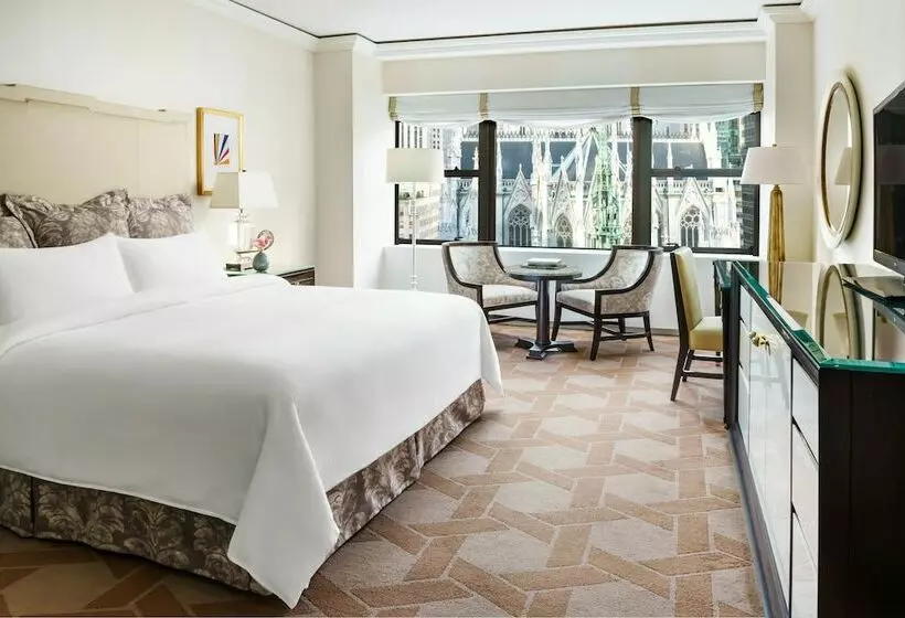 Standard-invahuone Parivuode, Lotte New York Palace
