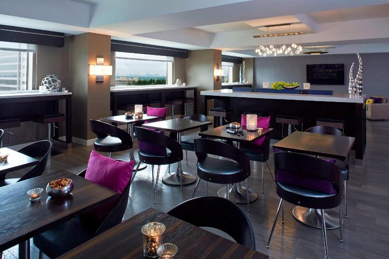 Номер Клуб, Renaissance Atlanta Waverly Hotel & Convention Center