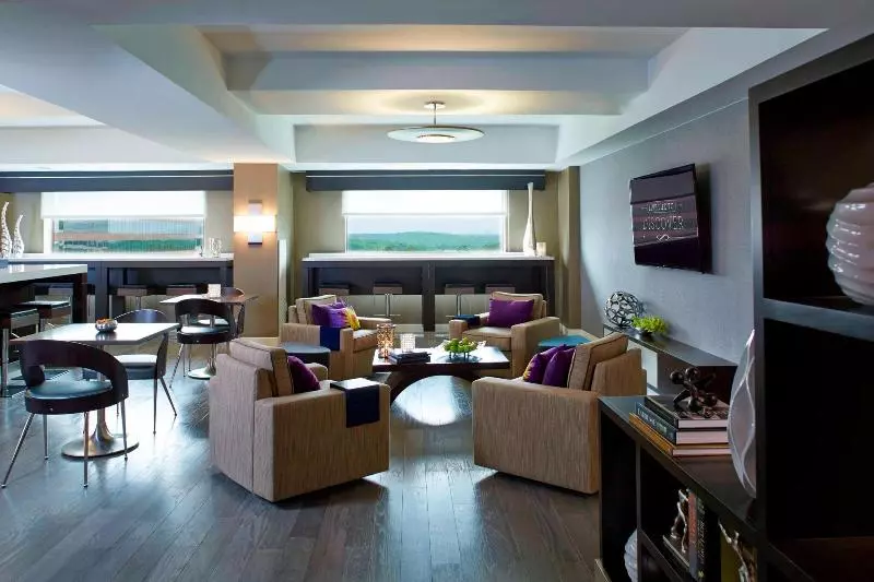 キングサイズベッドのクラブルーム, Renaissance Atlanta Waverly Hotel & Convention Center