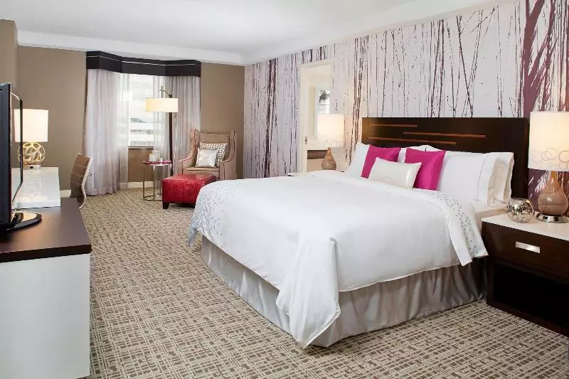 キングサイズベッドのスタンダードルーム, Renaissance Atlanta Waverly Hotel & Convention Center