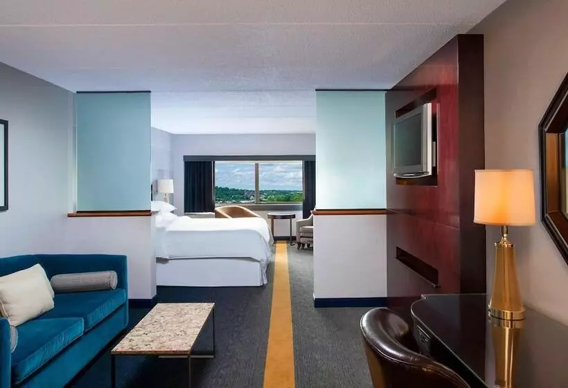 سوییت جونیور, Sheraton Syracuse University & Conference Center
