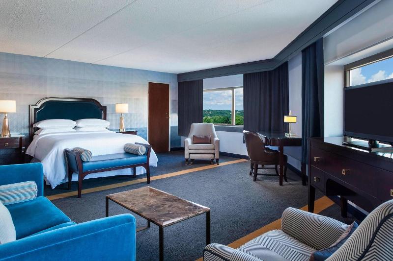 Номер Стандарт, Sheraton Syracuse University  & Conference Center