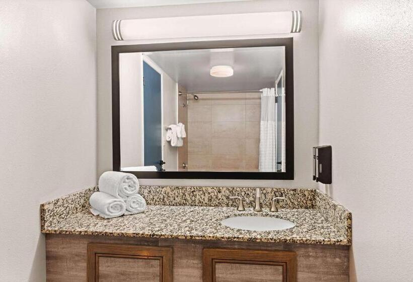 Люкс Адаптированный для Инвалидов, Columbia River Hotel, Ascend Hotel Collection