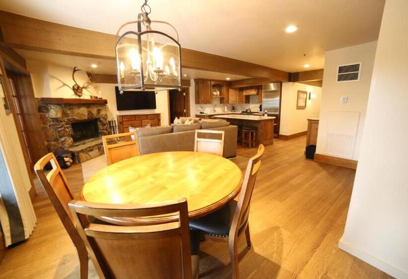 جناح, Stein Eriksen Lodge Deer Valley