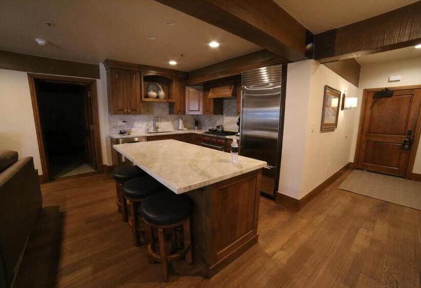 جناح, Stein Eriksen Lodge Deer Valley