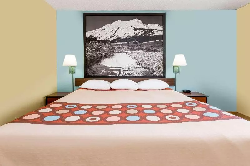 キングサイズベッドのスタンダードルーム, Super 8 By Wyndham Dillon/breckenridge Area