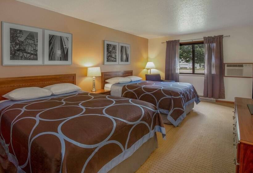 غرفه قياسيه سريرين مزدوجين, Baymont By Wyndham Oshkosh Airport