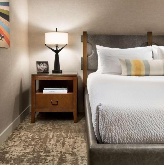 장애인을 위한 킹사이즈 침대 스탠다드 룸, Tempe Mission Palms, A Destination By Hyatt