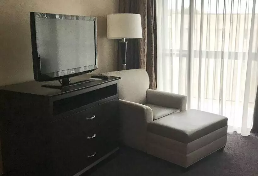 デラックススイート, The Strathallan Rochester Hotel & Spa   Doubletree By Hilton