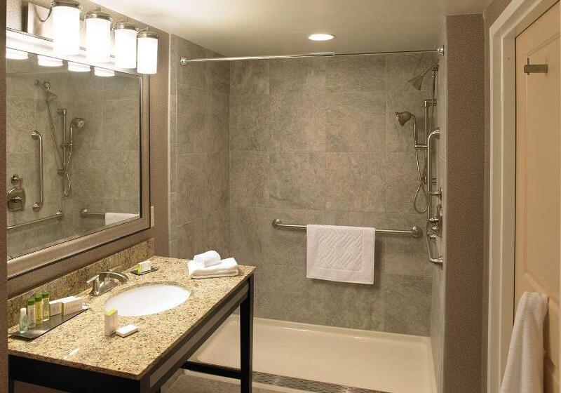 Люкс Кровать Кинг, The Strathallan Rochester Hotel & Spa   Doubletree By Hilton