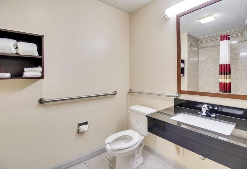 חדר דלוקס מותאם לאנשים עם מוגבלויות, Red Roof Inn Franklin, Ky